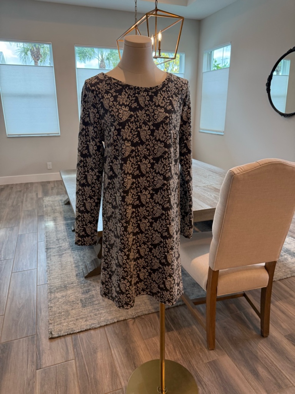LOFT Gray and White Floral Long-Sleeve Shift Dress (like new!)